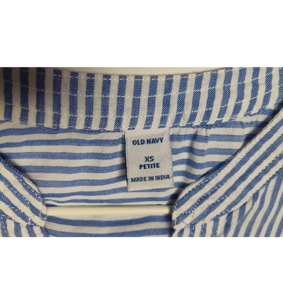 OLD NAVY Relaxed Lightweight Popover Cotton Stripe Size XS Petite V-Neck Henley - Picture 2 of 9